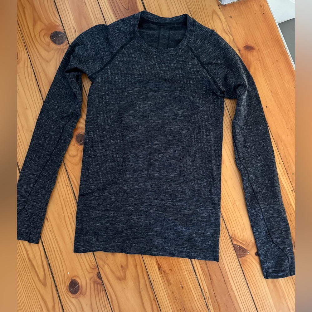 Lululemon Swiftly Tech Long Sleeve